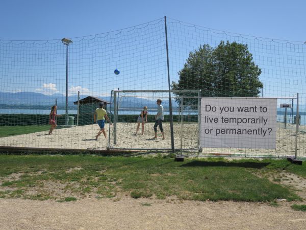 billboards_far_Nyon08_1.JPG