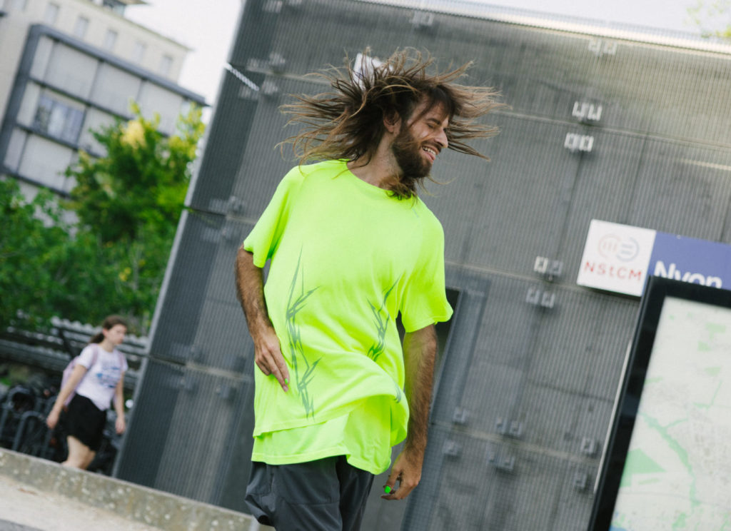 Photography taken during the festival, on which we can see Ametonyo Silva dancing, with a big smile on his face.